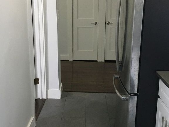 2nd image of 415 E 16th St APT D1