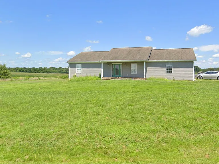 1690 Crofton Dawson Rd — Photo 1