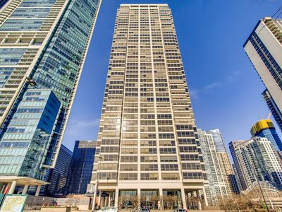 360 E Randolph St APT 3901, Chicago, IL, 60601