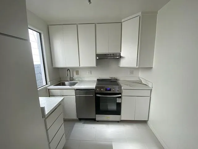 2560 Hyde St #3 — Photo 5