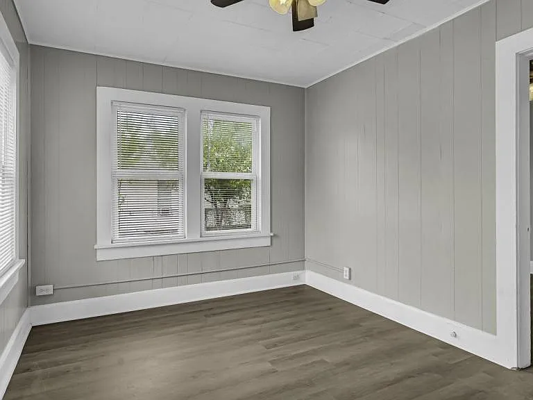 301 B St NW — Photo 3