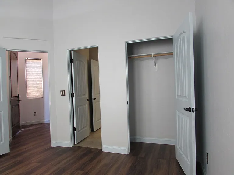 2096 Two Wood Dr — Photo 23
