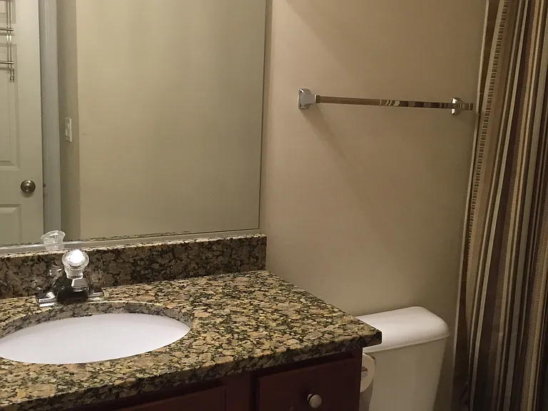 2459 W Fillmore St #2 — Photo 8