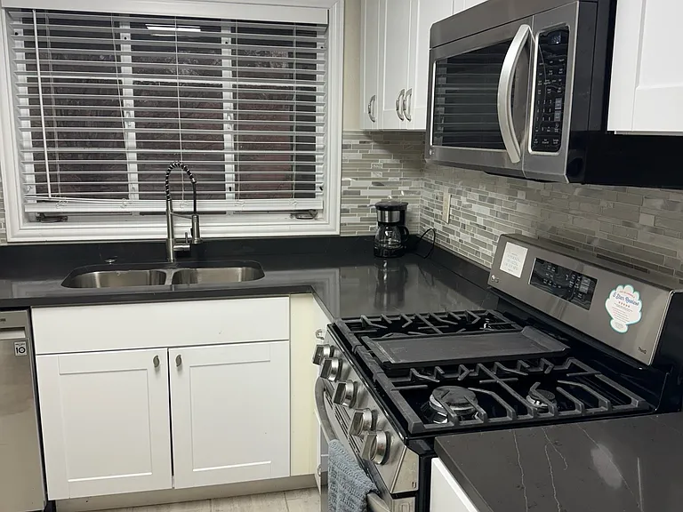 701 Monticello Dr #201 — Photo 12