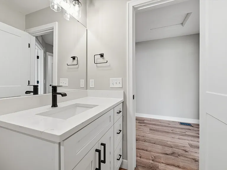 4726 Walworth Ave #1 — Photo 19