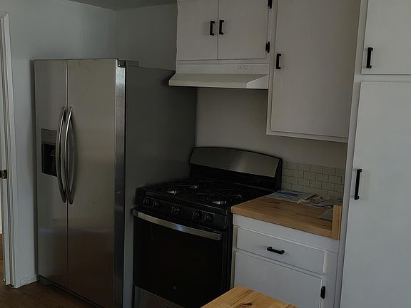 3rd image of 187 Stanford Ave