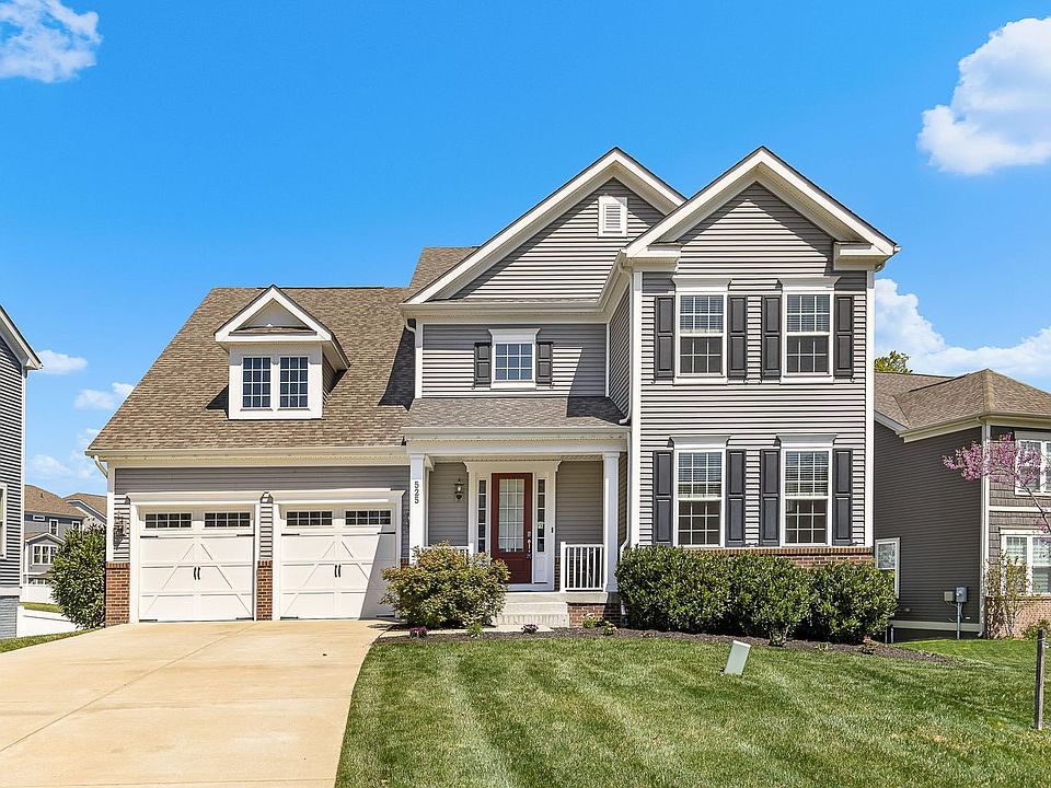 1st image of 525 Foxglove Way