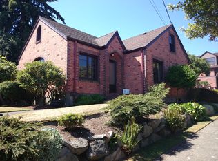 3001 37th Ave SW, Seattle, WA 98126