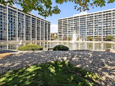 2015 S Finley Rd APT 712, Lombard, IL, 60148