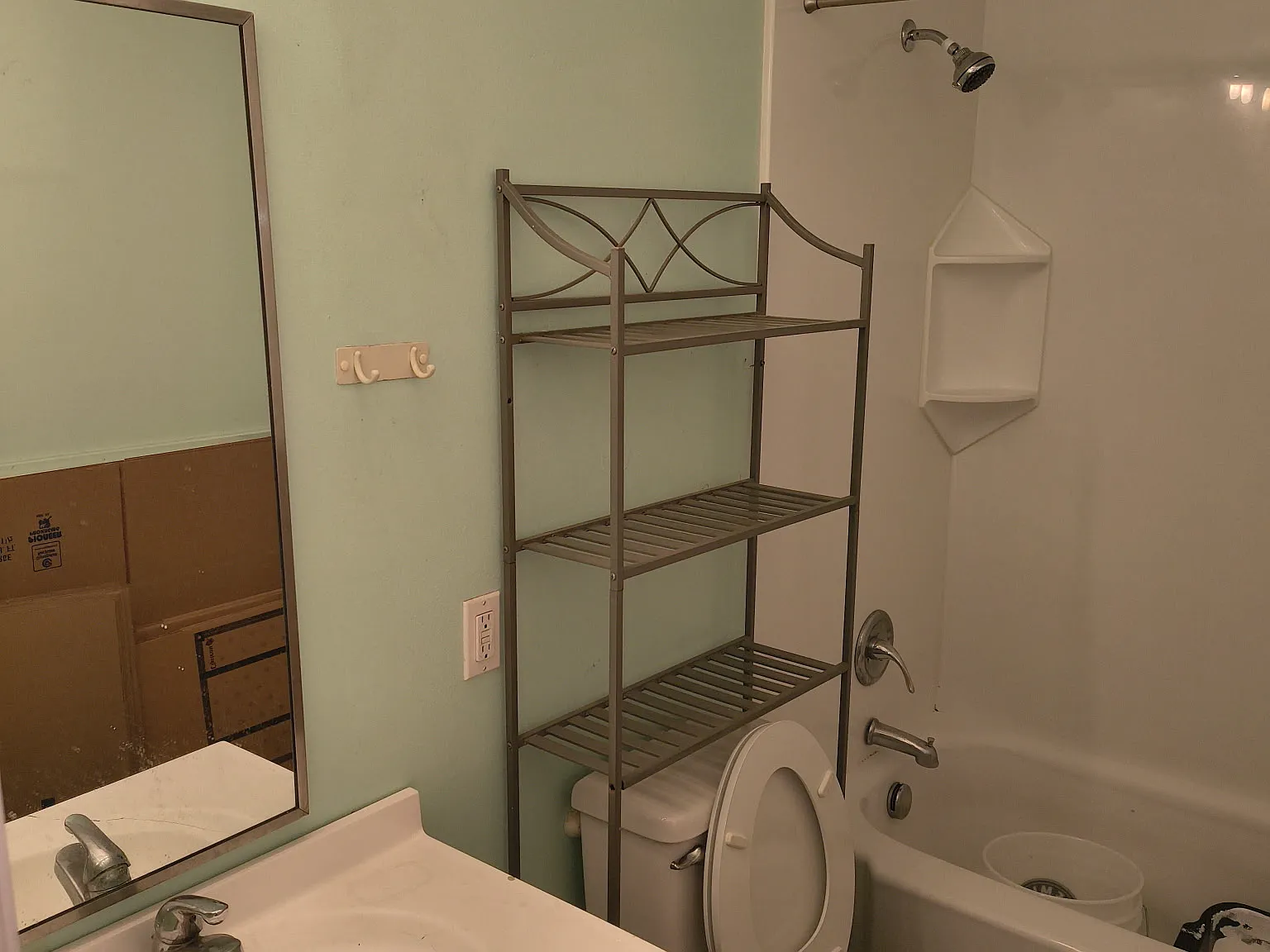 2 bed, 1400 sqft, $1,900 — Photo 2