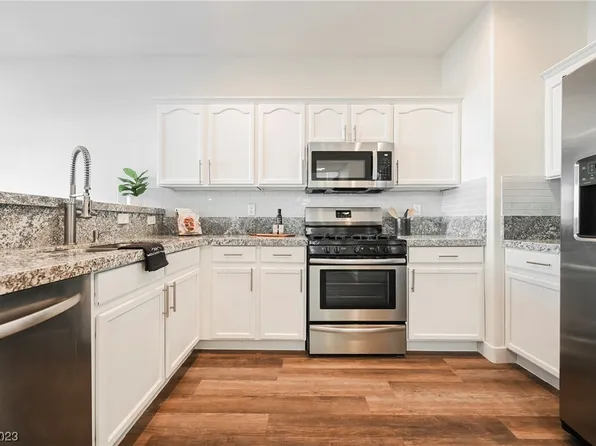 252 Hopeful Ridge Ct, Henderson, NV 89052