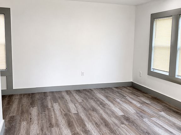 5th image of 3933 Ohio St