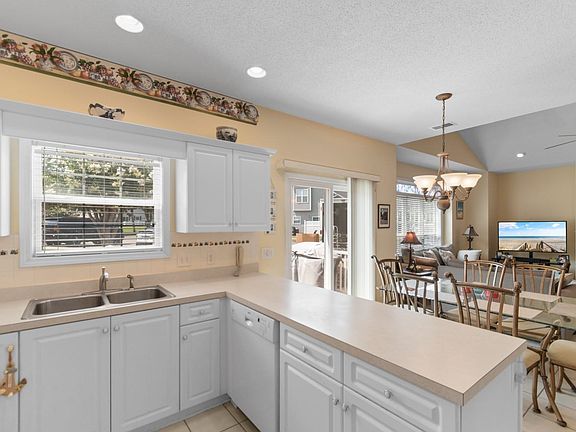 5th image of 503 20th Ave. N #31B