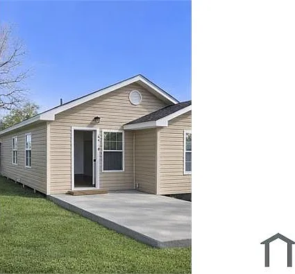 2226 Armstrong Ave — Photo 3