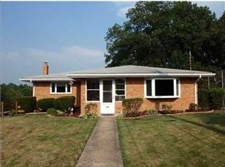 370 Carmen Dr, Pittsburgh, PA 15236