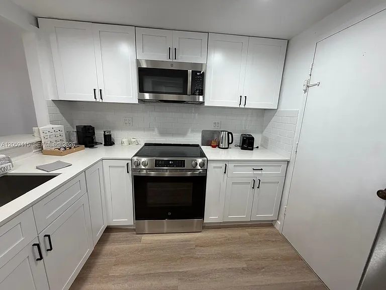 3725 S Ocean Dr #1411 — Photo 1