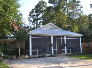 206 Eden Dr, Point Washington, FL 32459