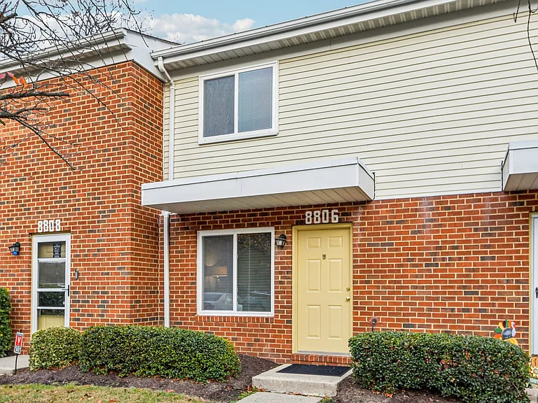 Howard Hills Rental Townhomes and Duplexes — Photo 12