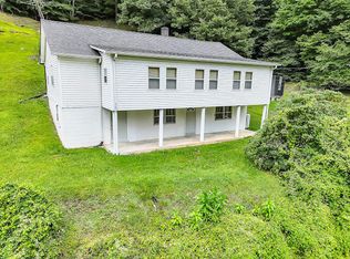 3634 Pine Creek Rd, Swords Creek, VA 24649