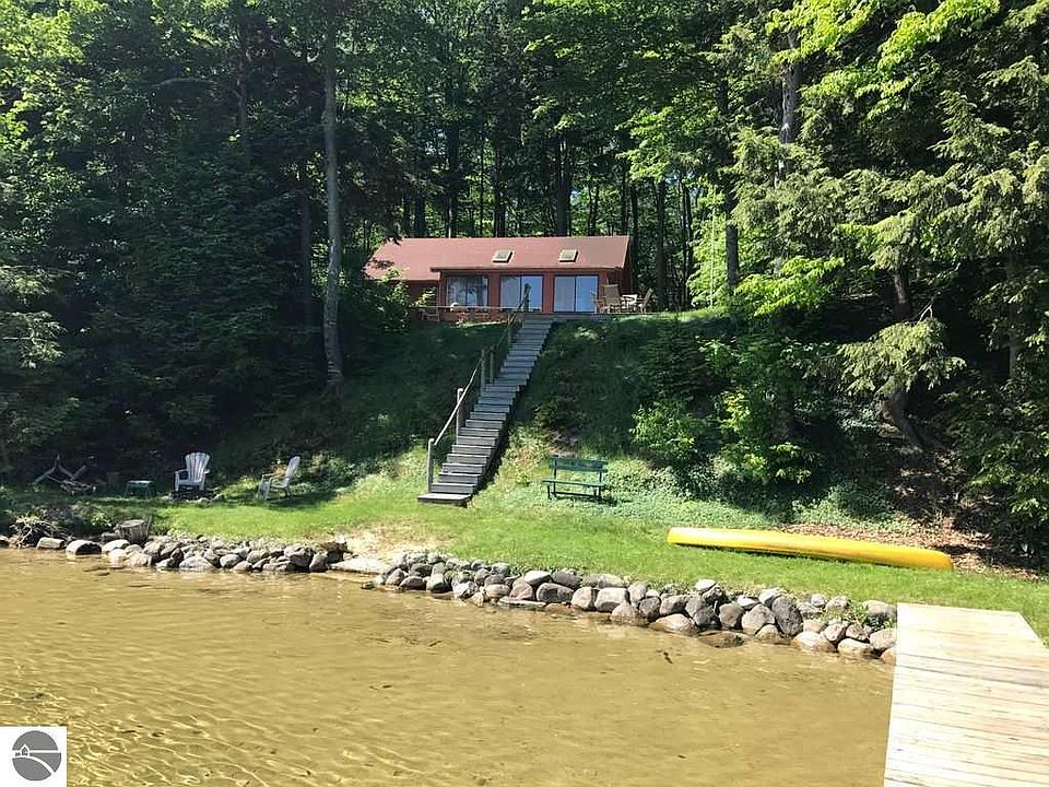 1st image of 1744 Outer Dr W
