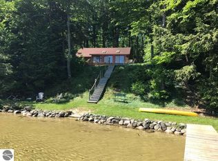 1744 Outer Dr W, Traverse City, MI 49685