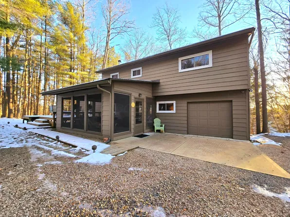 624 Catawba Ln, Sugar Grove, OH 43155