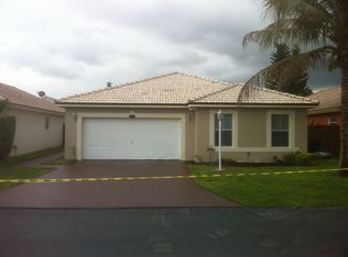 8268 SW 157th Ct, Miami, FL 33193