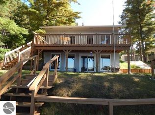 389 N 27 1/4 Rd, Cadillac, MI 49601