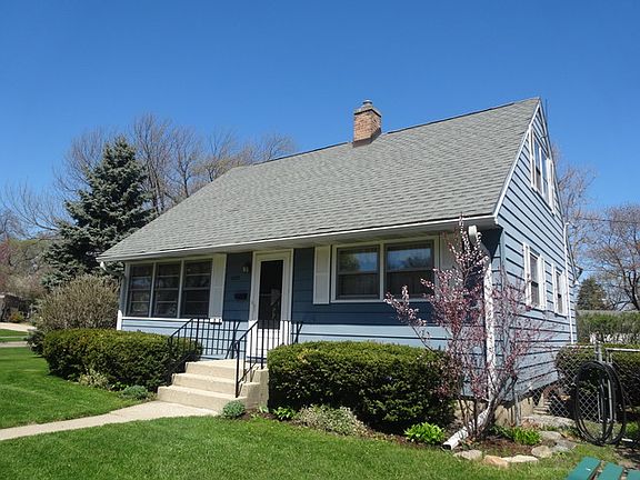 2nd image of 1603 W York Ln