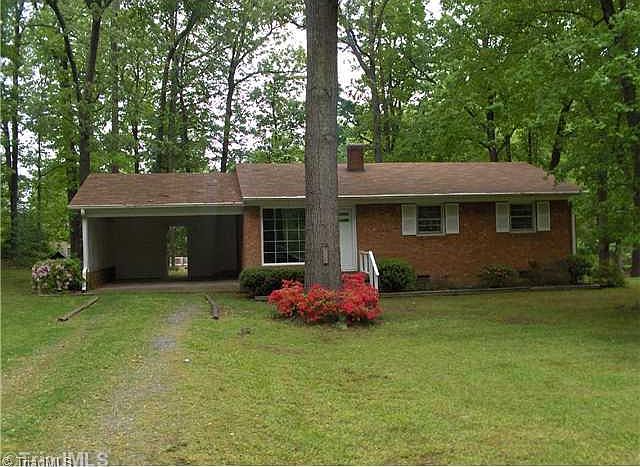 1st image of 3820 Edgewood Terrace Dr
