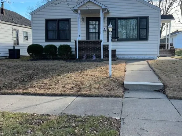 1828 Locust St, Quincy, IL 62301