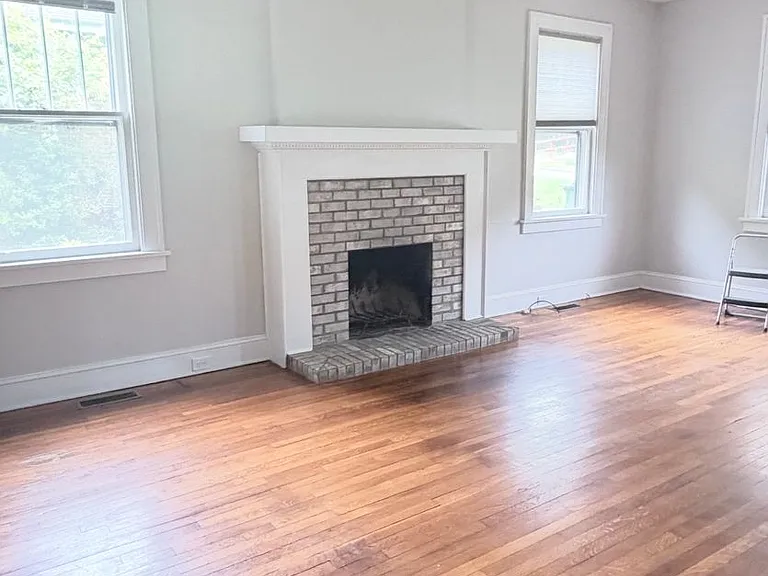 8 Salem Ave — Photo 6