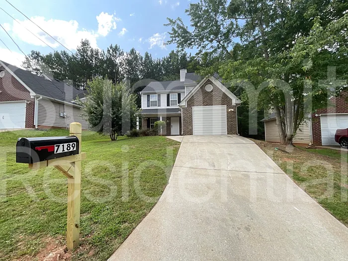 7189 Ravenwood Ln