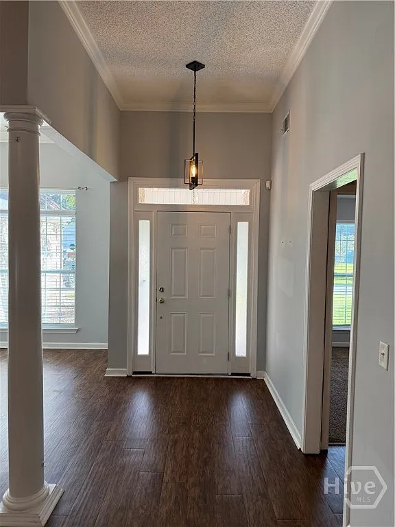 3 bed, 2.0 bath, 1476 sqft, $2,000 — Photo 2