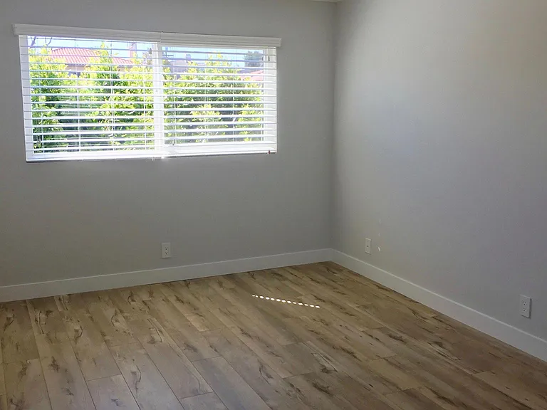 1200 Manhattan Beach Blvd #N — Photo 7