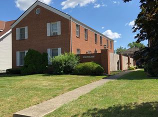 738 Kenwick Rd, Columbus, OH 43209