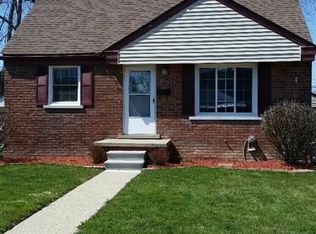 25845 Waldorf St, Roseville, MI