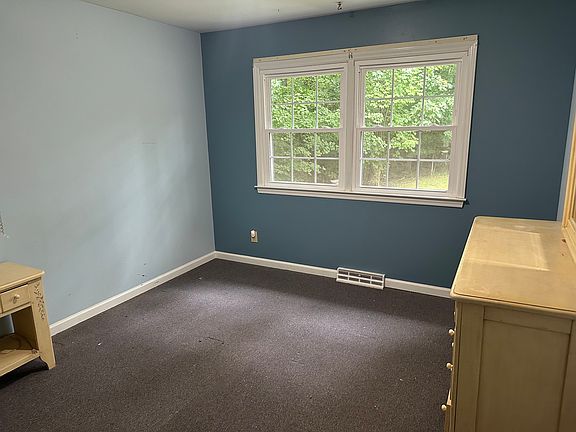 5th image of 3902 Derbyshire Dr