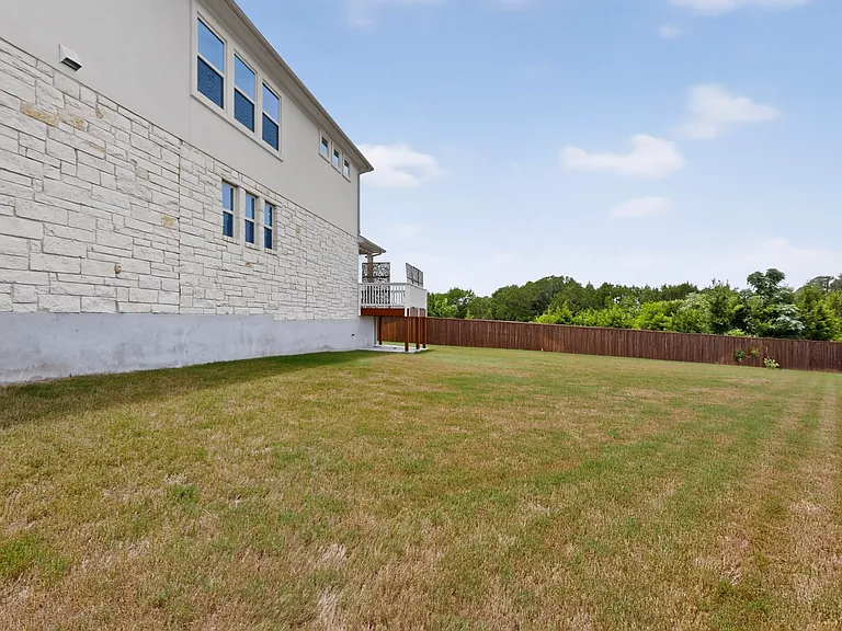 1900 Vinaros Ct — Photo 43