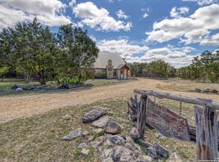 351 S Agarita Cir, Concan, TX 78838