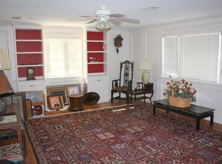 896 State Route 142, Caulfield, MO 65626