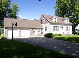 163 Saint Lo Dr, Prairie Du Chien, WI 53821