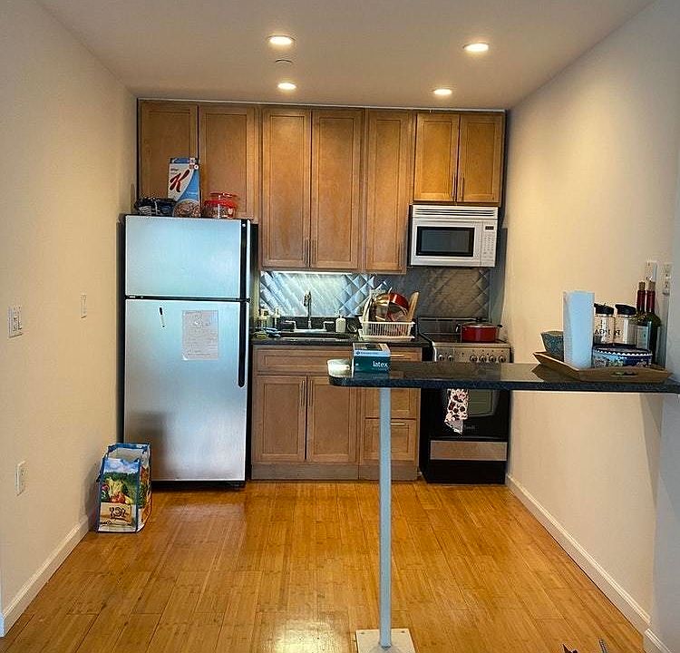 1st image of 96 Avenue C #F3
