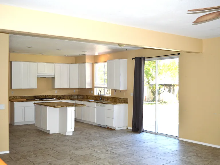 937 Feather Peak Dr — Photo 6