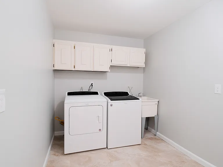 1083 N Livernois Rd — Photo 32