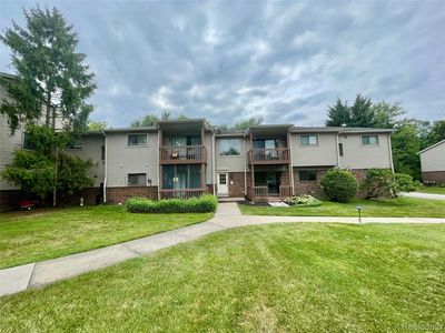 10228 Nancys Blvd APT 37, Grosse Ile, MI, 48138