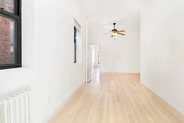 Rented by REAL New York | media 15