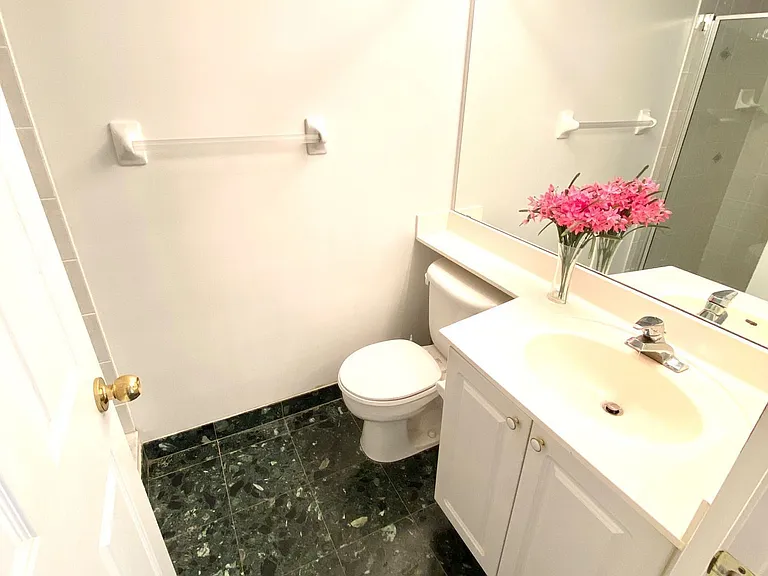 8 Hillcrest Ave #2101 — Photo 27