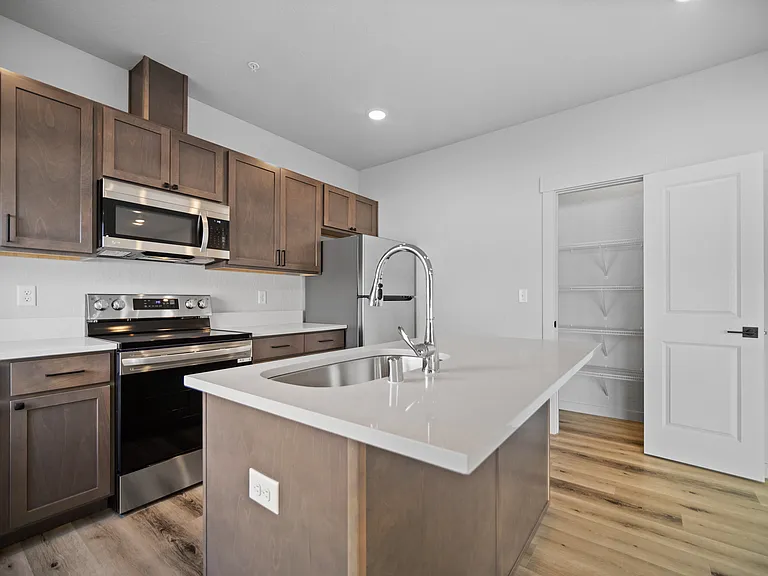 Valleyway Apartments — Photo 16