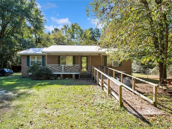 1390 Laurel Lake Rd, Salemburg, NC 28385